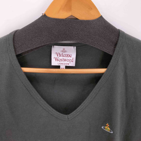 ヴィヴィアンウエストウッド Vivienne Westwood LONDON  オーブ刺繍 VネックTシャツ メンズ  M